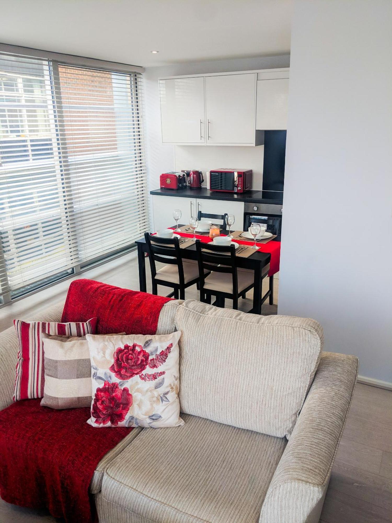 Lt Grove Apartment - Stratford ลอนดอน ภายนอก รูปภาพ